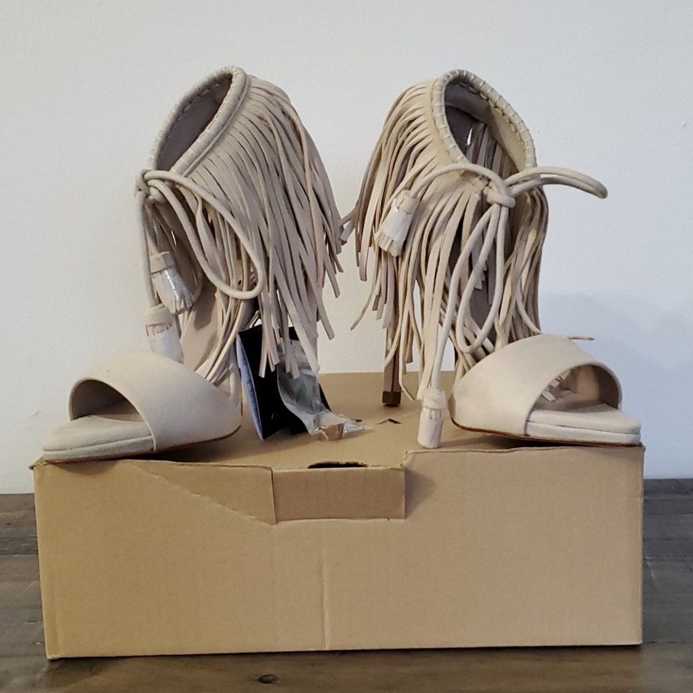 [ Zara ] Ecru Fringe Heel